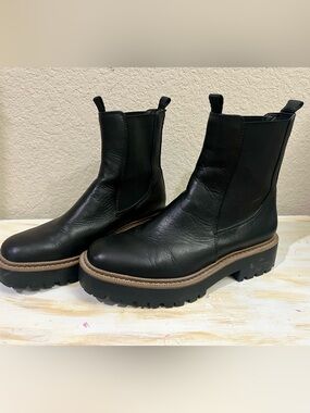 Sam Edelman woman’s  Laguna Chelsea Boots